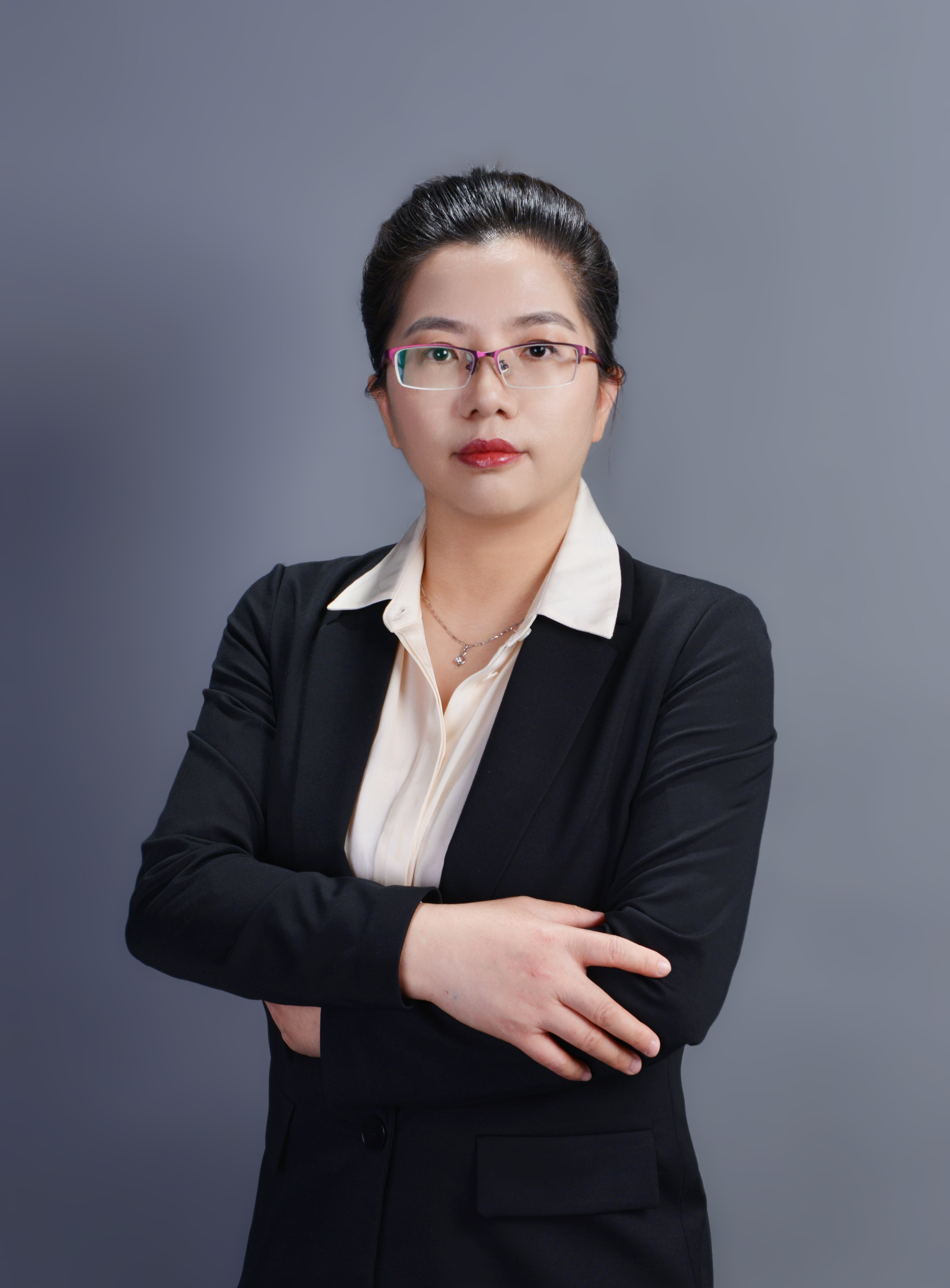 胡明华律师